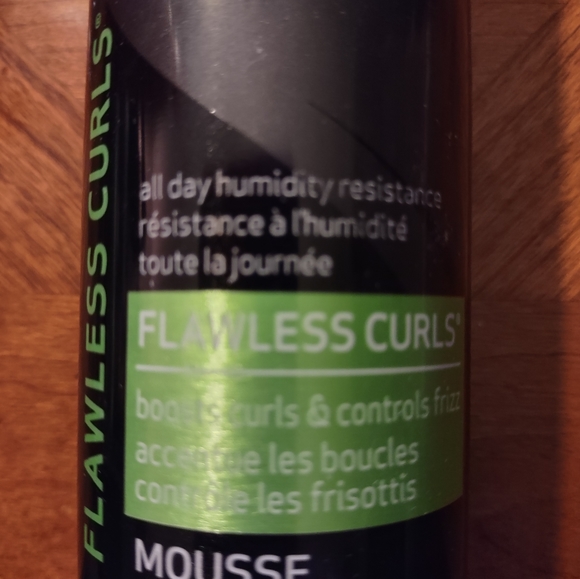Curly hair styling products - Picture 5 of 6